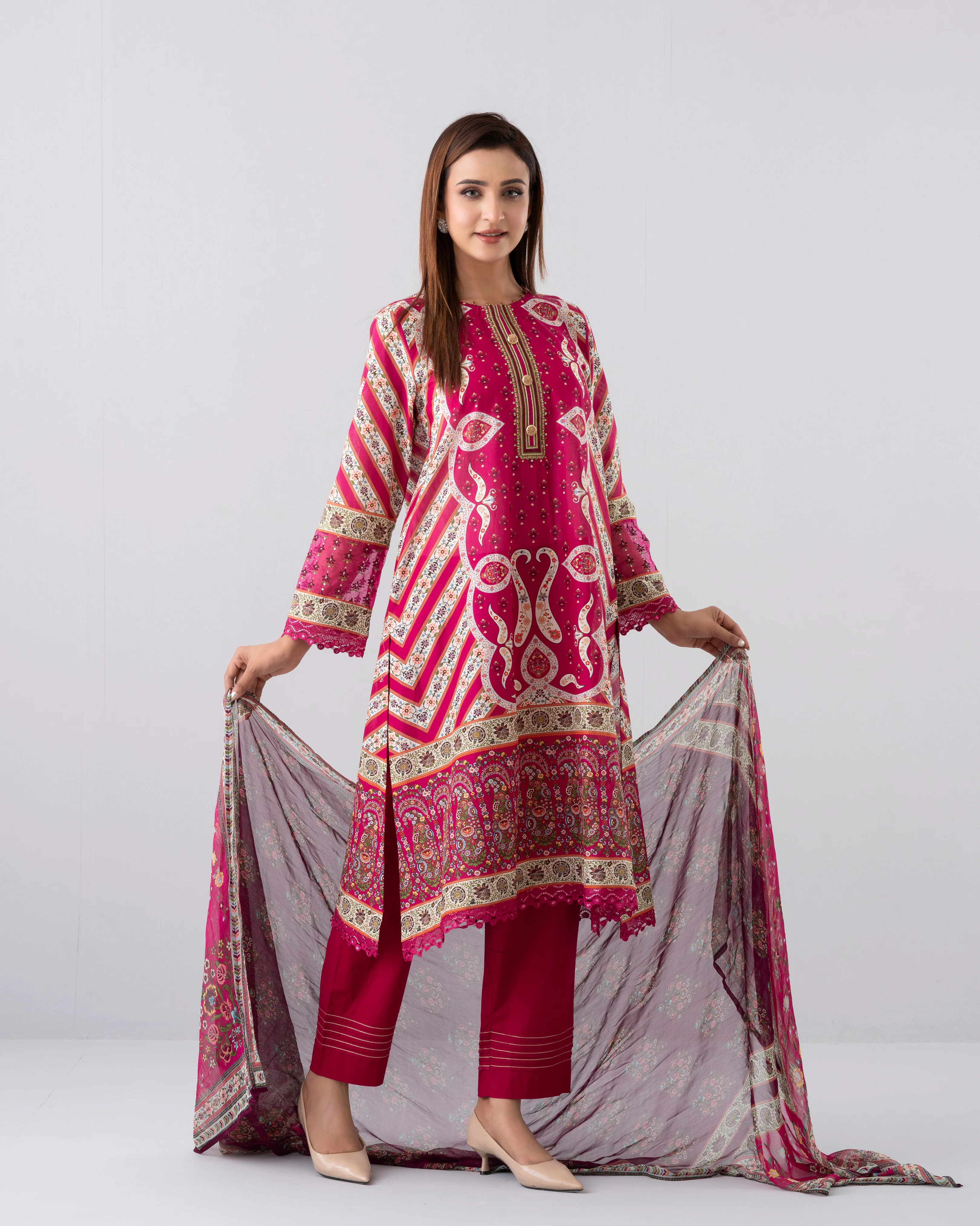 Smart Fit Printed Three-Piece Lawn with Chiffon Dupatta